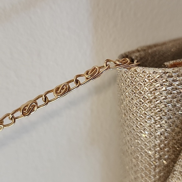 Call it Spring Clutch - Picture 3 of 4